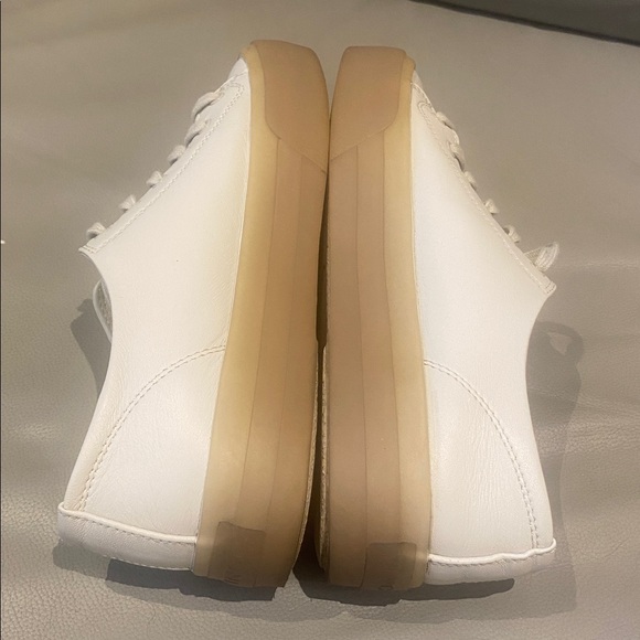 Vince cream
sneakers ladies size 7 - Picture 10 of 14